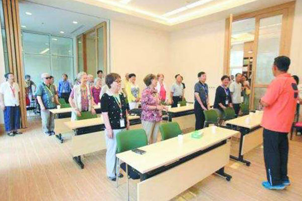 ����һ�w�Cʹ�ù����ƶ� 