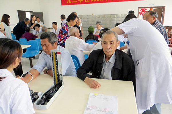 ��������һ�w�C(j��)�ɞ�Ⱥ����߅�Ľ������팣(zhu��n)��